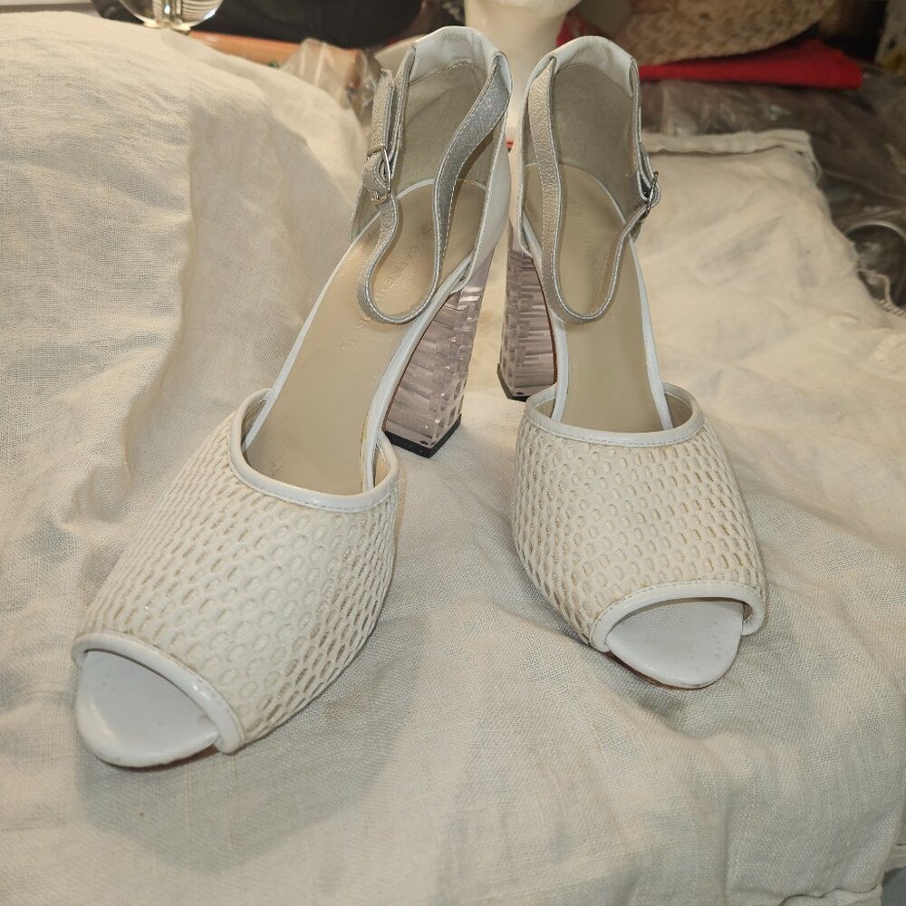 Joanne Stoker "apartment building" Lucite heels white mesh open-toe shoes sz 39